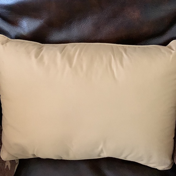 Santa Pillow - Picture 2 of 8